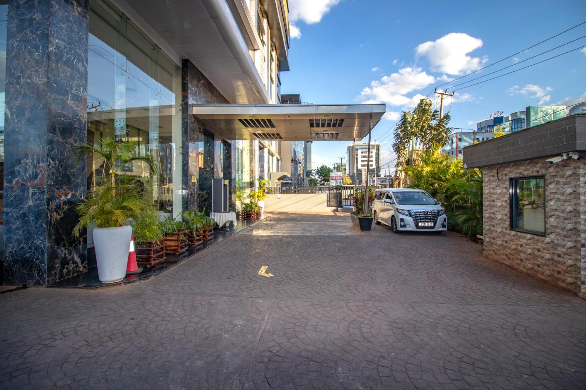 Golden Tulip Westlands Nairobi Hotel Exterior photo